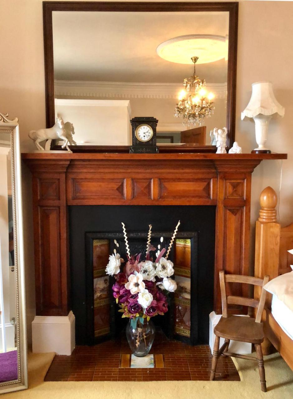 Orsay House Bed & Breakfast Portnahaven ภายนอก รูปภาพ