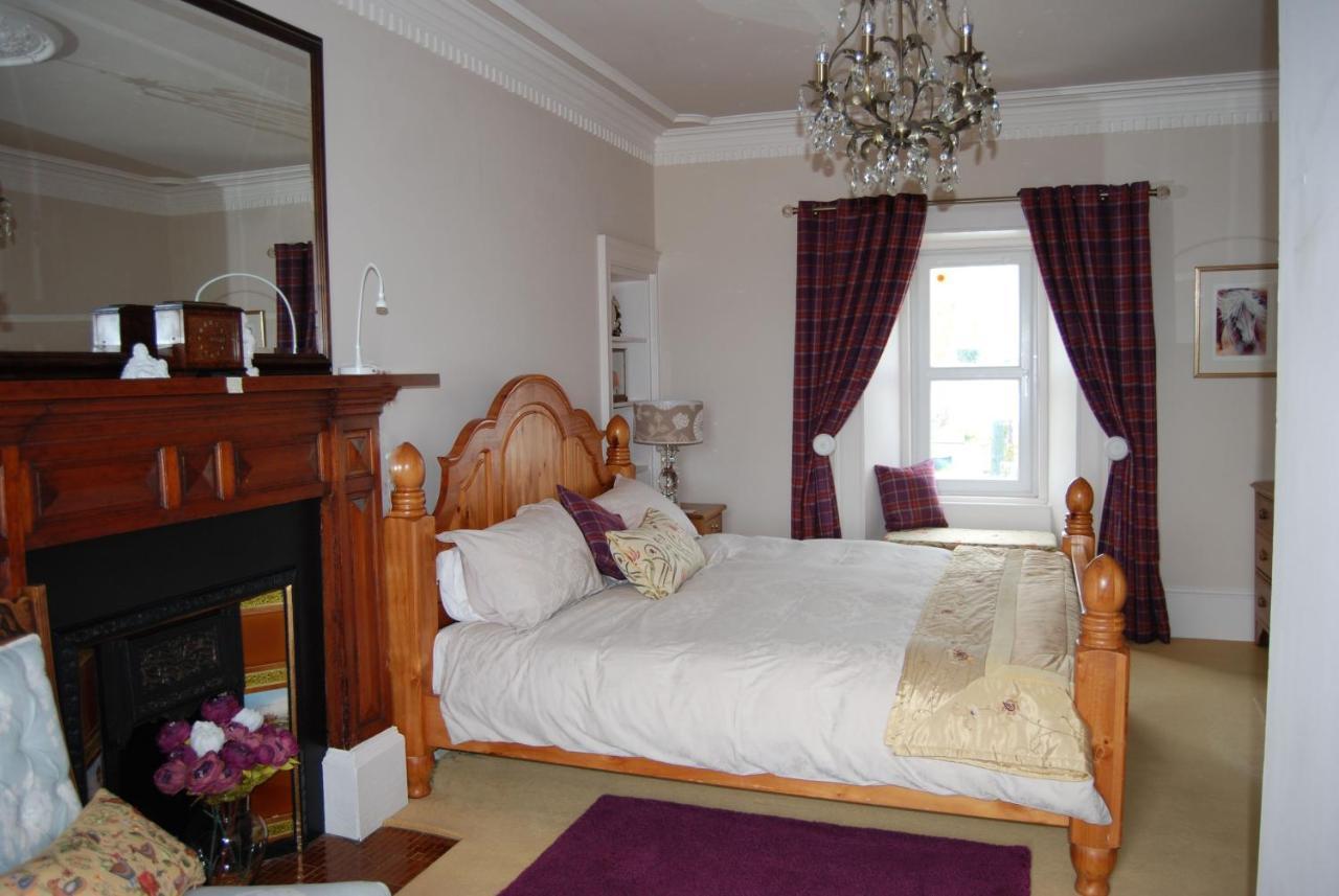 Orsay House Bed & Breakfast Portnahaven ภายนอก รูปภาพ
