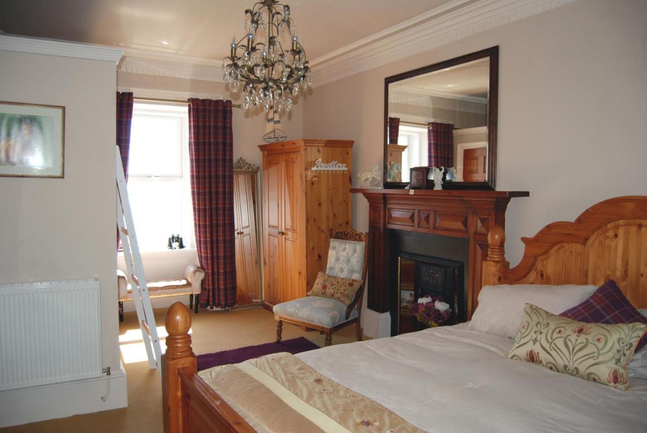 Orsay House Bed & Breakfast Portnahaven ภายนอก รูปภาพ
